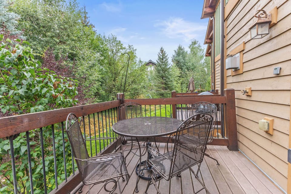 Private Deck