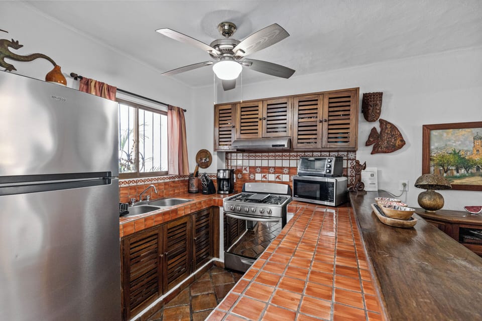Apartment, Multiple Beds, Pool Access, Ocean View (303-VistadelSol) | Private kitchen