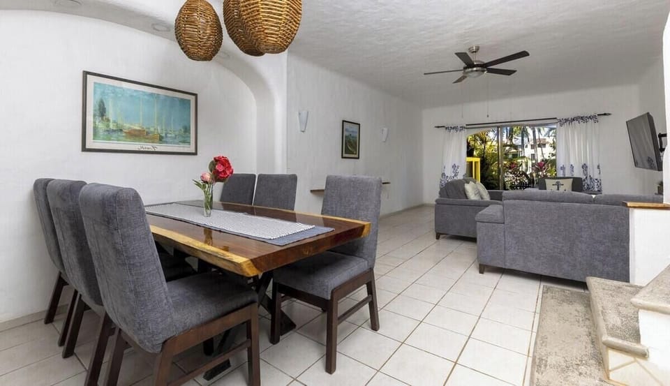 House, Multiple Beds, Pool Access, Pool View (36-Isla Iguana) | 3 bedrooms, individually decorated, individually furnished, bed sheets