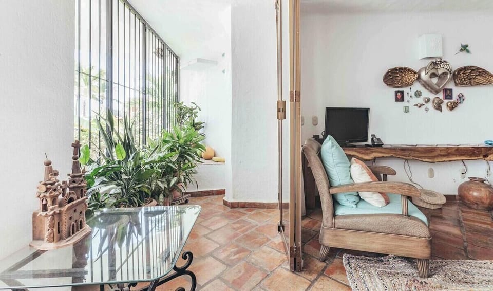 Apartment, Multiple Beds, Pool Access, Beach View (115-VistadelSol) | Interior