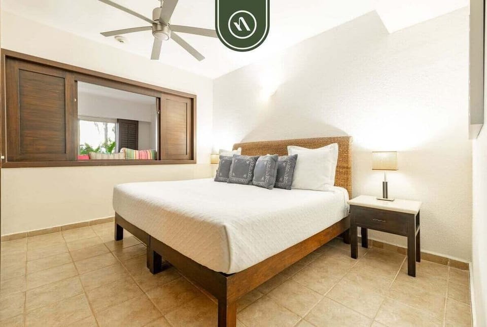 Apartment, Multiple Beds, Pool Access, Ocean View (Krystal Grand NV 2102) | 3 bedrooms, individually decorated, individually furnished, bed sheets