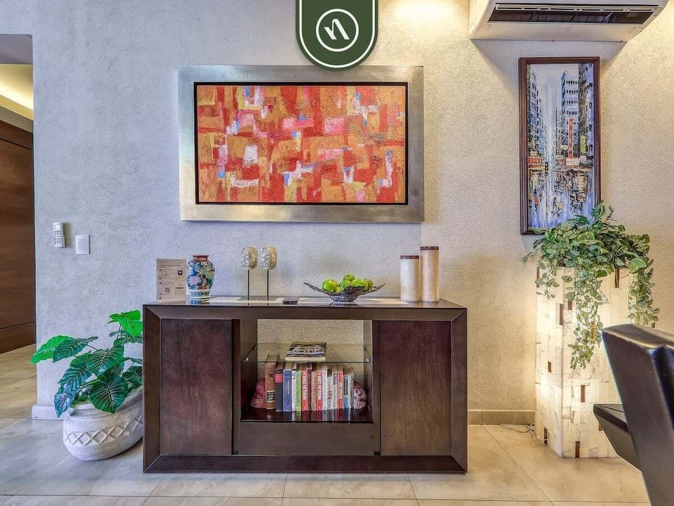 Condo, 1 King Bed, Hot Tub, Beach View (V177 106) | Interior