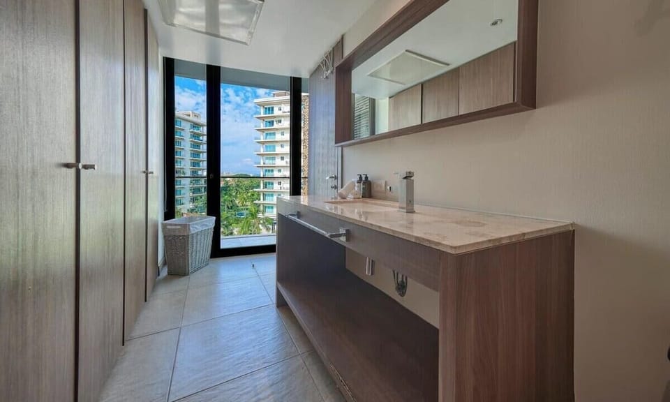 Condo, Multiple Beds, Hot Tub, Beach View (Nima Bay F602) | Interior