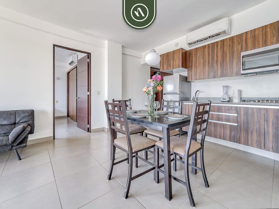 Apartment, 2 Queen Beds, Kitchen, Beach View (Puerta arena J22) | 2 bedrooms, individually decorated, individually furnished, bed sheets