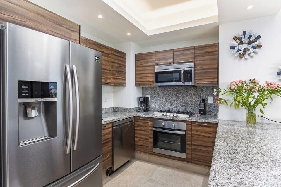 Condo, Multiple Beds, Hot Tub, Ocean View (Alamar Delta I 902) | Private kitchen | Electric kettle