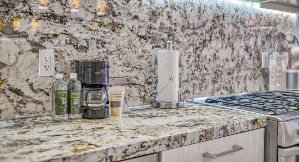 Apartment, Multiple Beds, Kitchen, Ocean View (Dterrace 102) | Private kitchen