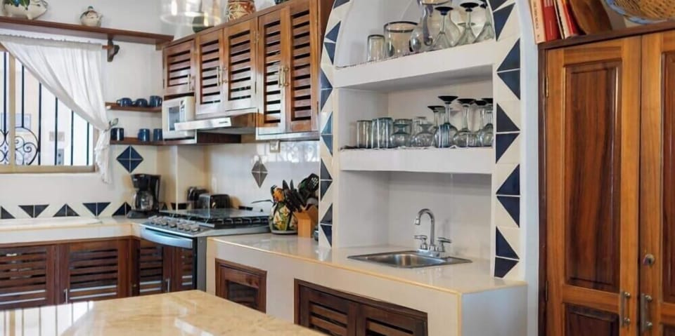 Apartment, Multiple Beds, Pool Access, Ocean View (305-VistadelSol) | Private kitchen