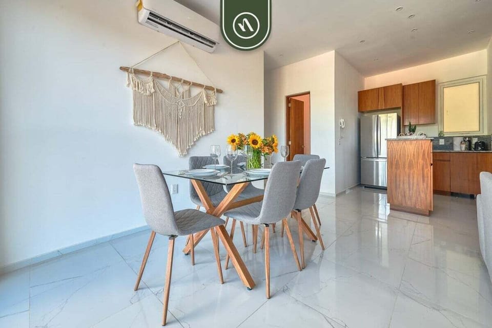 Apartment, Multiple Beds, Balcony (Grand Trianon 405) | 2 bedrooms, individually decorated, individually furnished, bed sheets