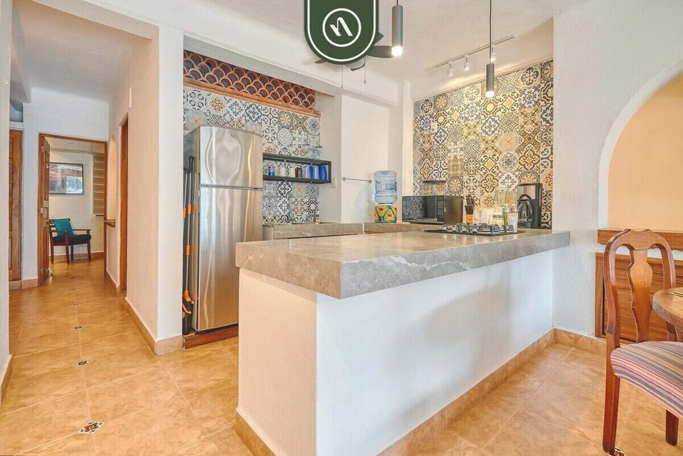 Apartment, 1 King Bed, Balcony, Ocean View (606 Plaza Mar) | Private kitchen