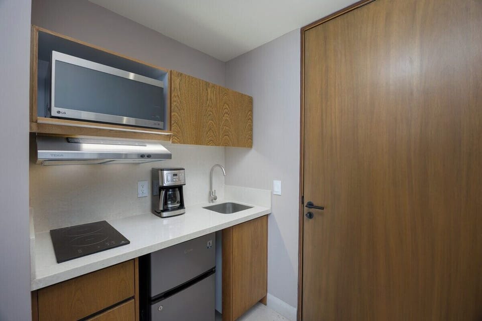 Apartment, Multiple Beds, Balcony, Ocean View (MIO RESIDENCES 306 AB-2BR) | Private kitchen