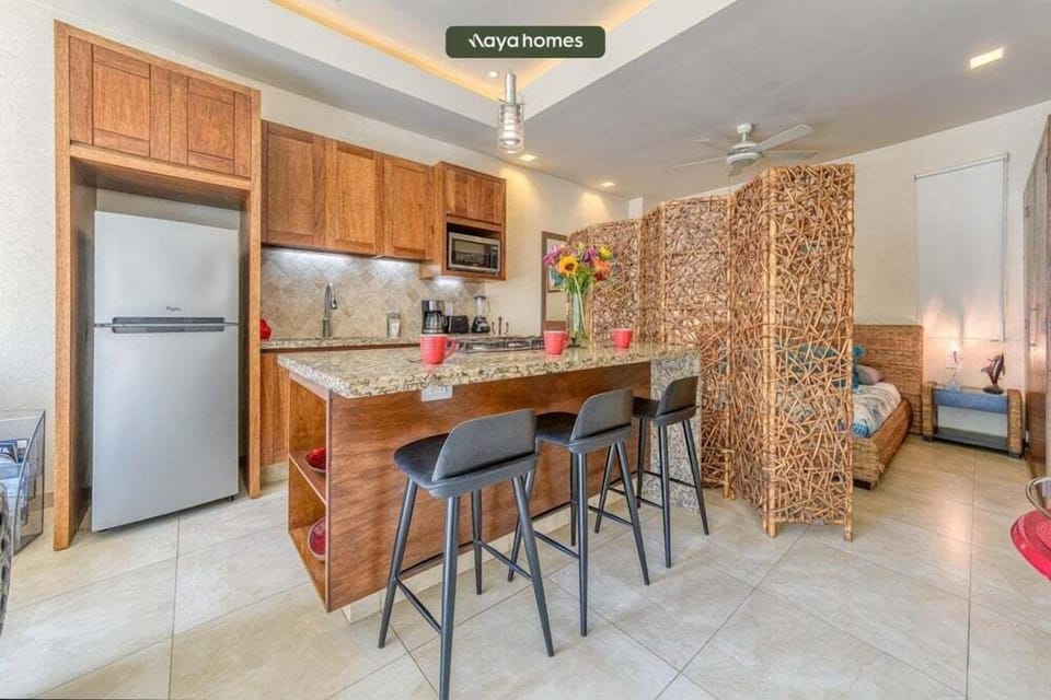 Studio Suite, 1 King Bed, Hot Tub, Ocean View (V177 303) | Private kitchen