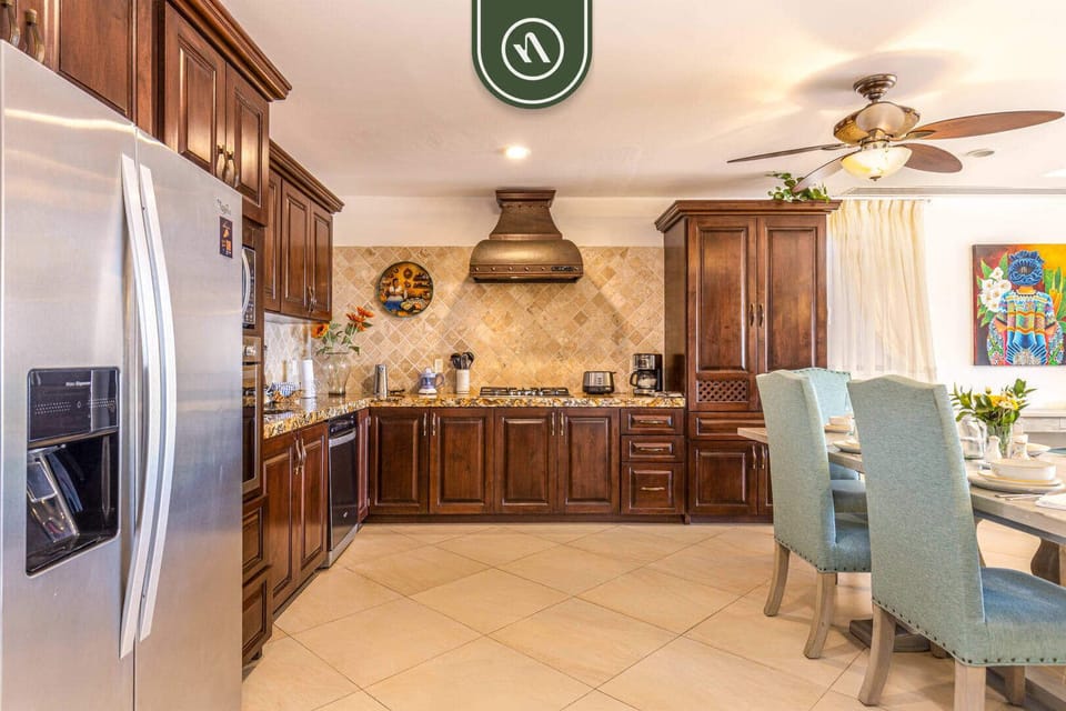 Condo, Multiple Beds, Balcony, Ocean View (Hacienda Encantada 2709) | Private kitchen | Electric kettle, dining table