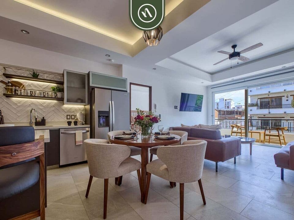 Condo, Multiple Beds, Pool Access, Mountain View (Esquina Versalles 204) | 2 bedrooms, individually decorated, individually furnished, bed sheets