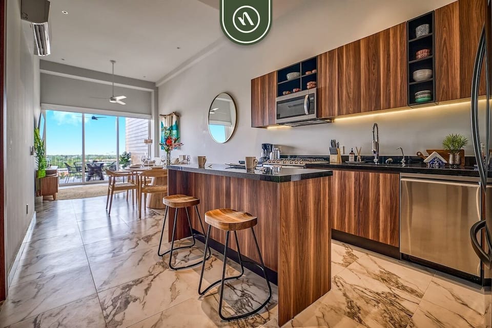 Apartment, Multiple Beds, Balcony, Ocean View (DToscana PH02 - Torre Sienna) | Private kitchen