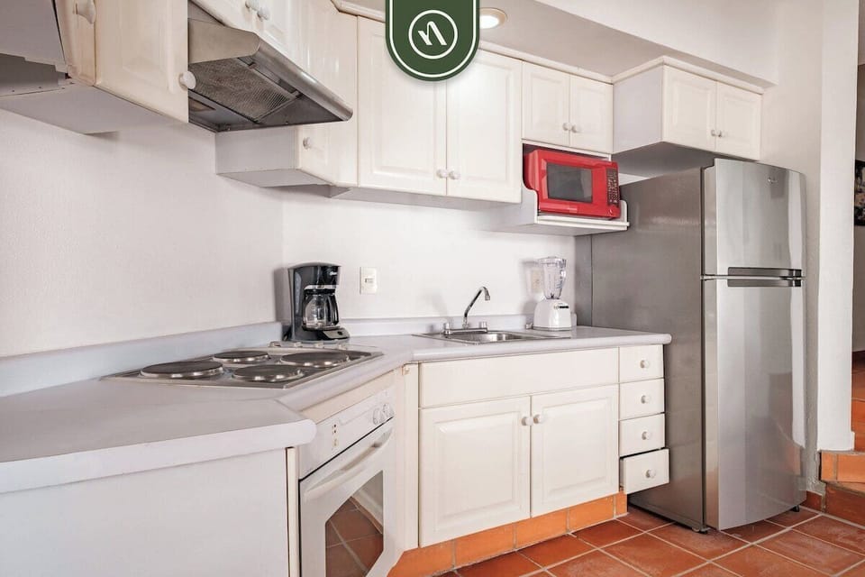 Condo, 1 Queen Bed with Sofa bed, Balcony, Ocean View (One Beach Street 306 B) | Private kitchen