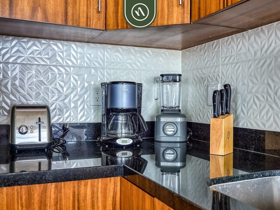 Condo, Multiple Beds, Balcony, Ocean View (Aria Ocean T1 515) | Private kitchen