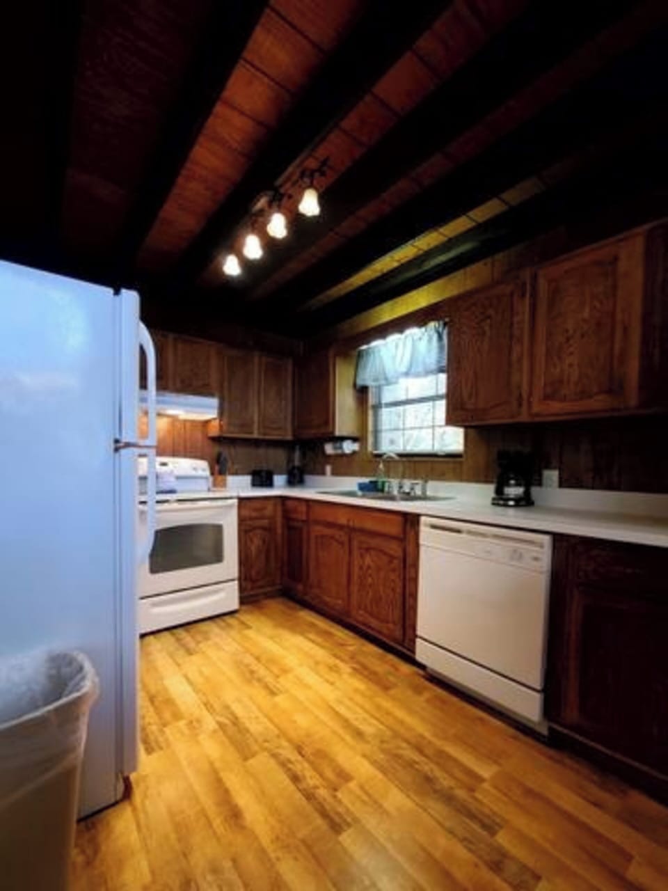 Signature Cabin, 3 Bedrooms, Patio, Mountainside | Private kitchen | Fridge, microwave, oven, stovetop
