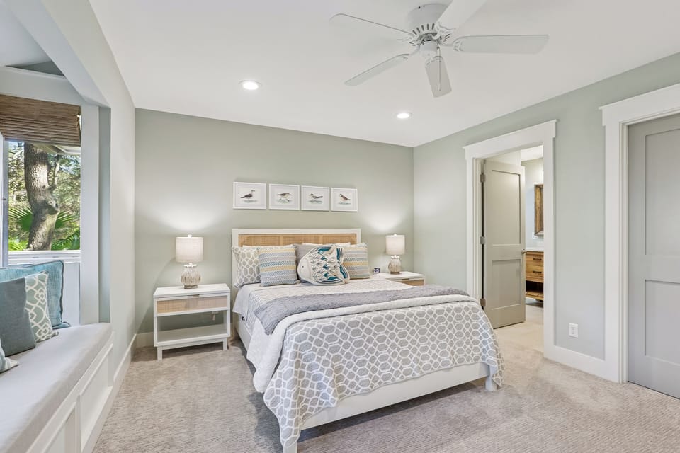 Queen Guest Bedroom at 5 High Water