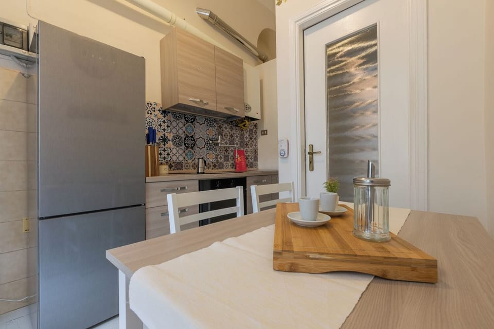 Apartment, 1 Double Bed | Private kitchen | Fridge, microwave, oven, stovetop