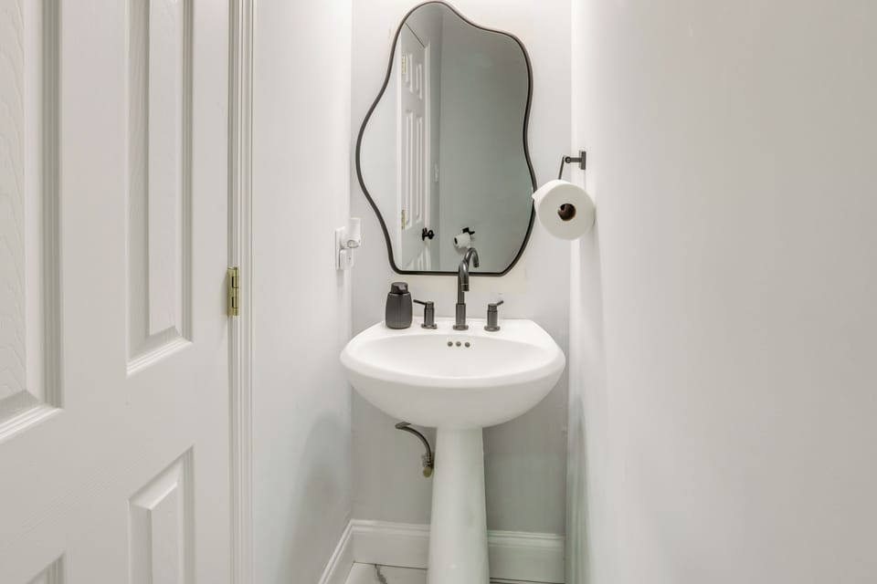 Half Bathroom | 1st Floor