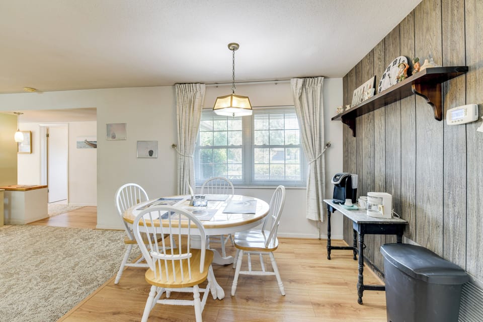 Dining Area | Keurig & Drip Coffee Makers
