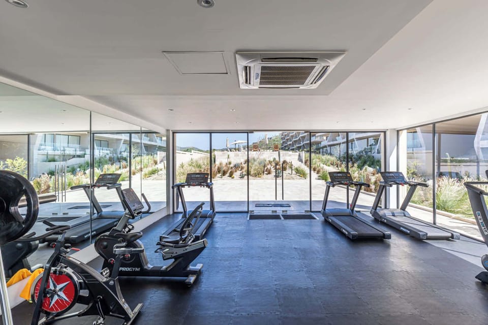 Luxury 2 BR Condo - Oceanview Pool - Gym Apartment in Baja California Sur