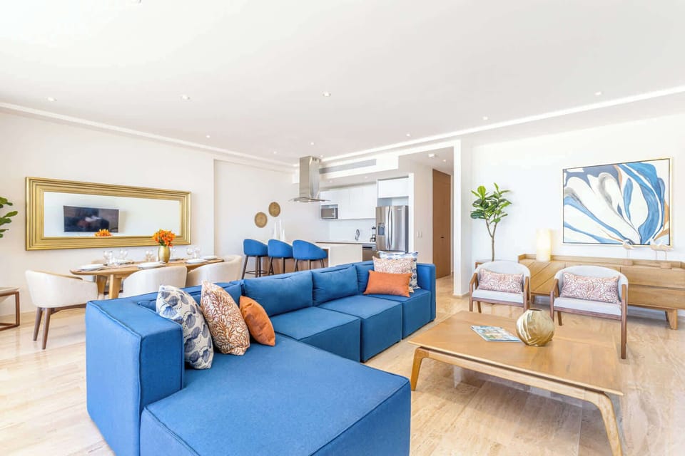 Apartment, Multiple Beds, Balcony, Ocean View (Mistiq 320) | Living area | 42-inch flat-screen TV with digital channels