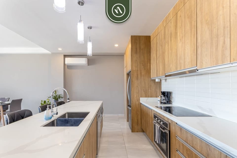 Apartment, Multiple Beds, Balcony, City View (Torre Maria 101) | Private kitchen | Dining tables