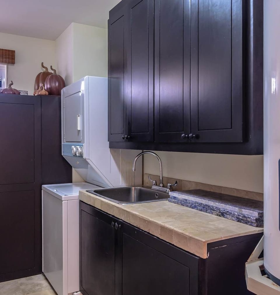 Apartment, Multiple Beds, Balcony, Ocean View (Tortuga Bay TBB 2401) | Private kitchen | Dining tables