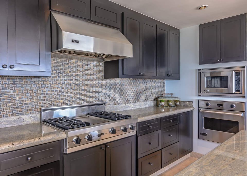 Apartment, Multiple Beds, Balcony, Ocean View (Tortuga Bay TBB 2401) | Private kitchen | Dining tables