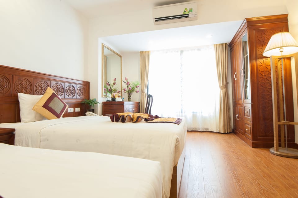 Executive Double or Twin Room, 1 King Bed, City View | Minibar, in-room safe, desk, soundproofing