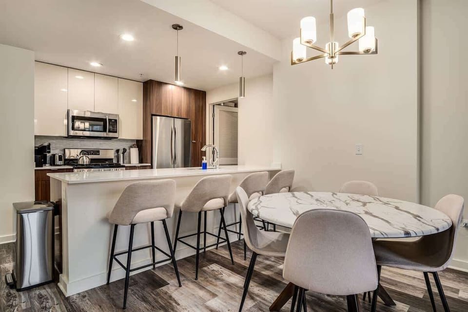 Standard Apartment, 2 Bedrooms (Apartment) | In-room dining