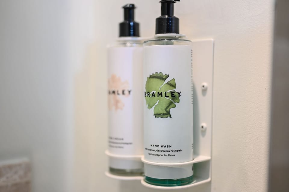 Bathroom amenities