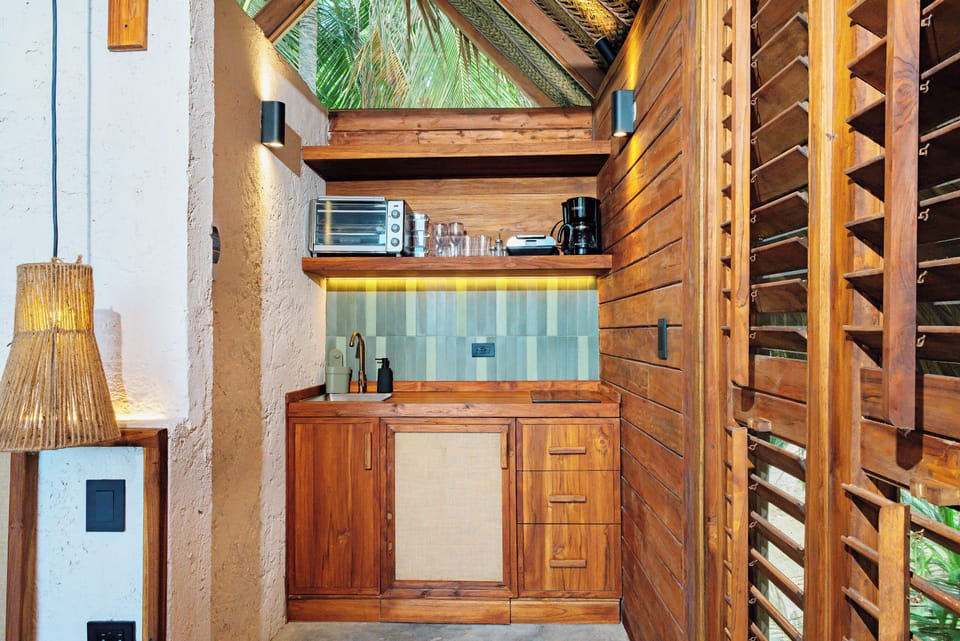 Comfort Suite, Balcony, Beach View | Private kitchen