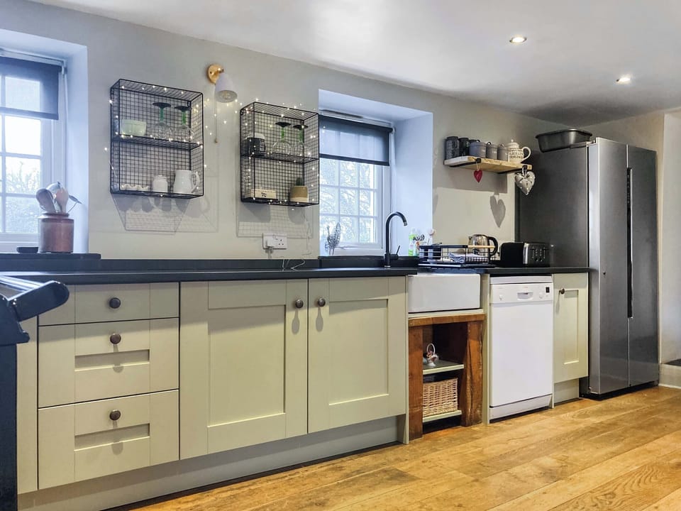 Kitchen | Grafog Farm Cottage, Groeslon Nr Caernarfon