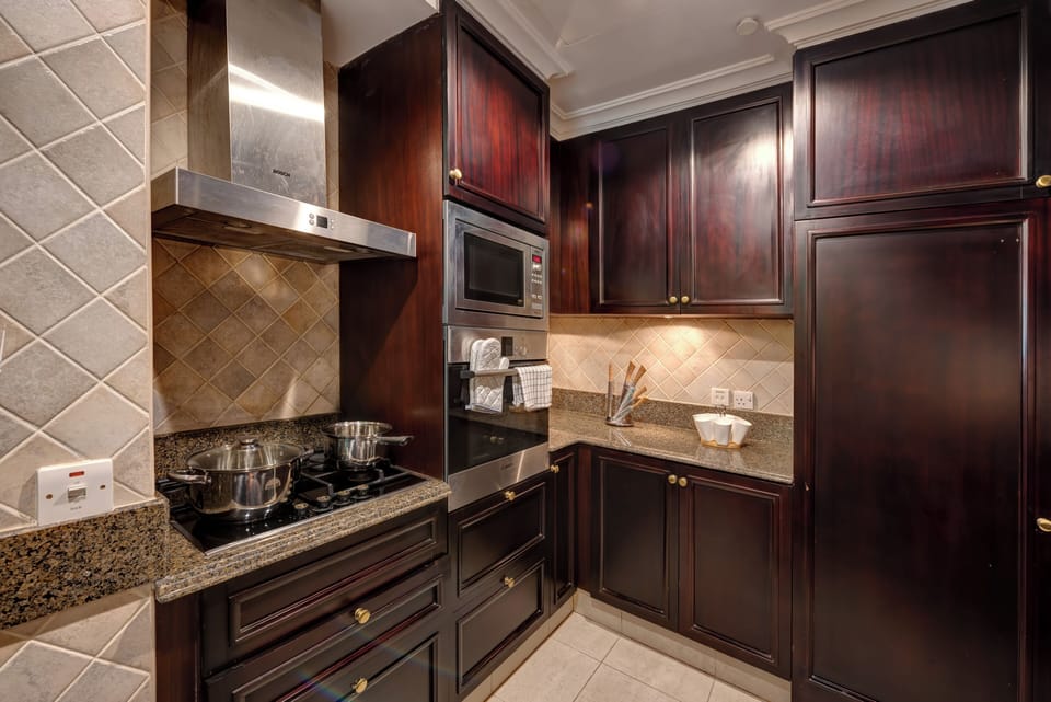 Apartment, Balcony | Private kitchen | Electric kettle, toaster