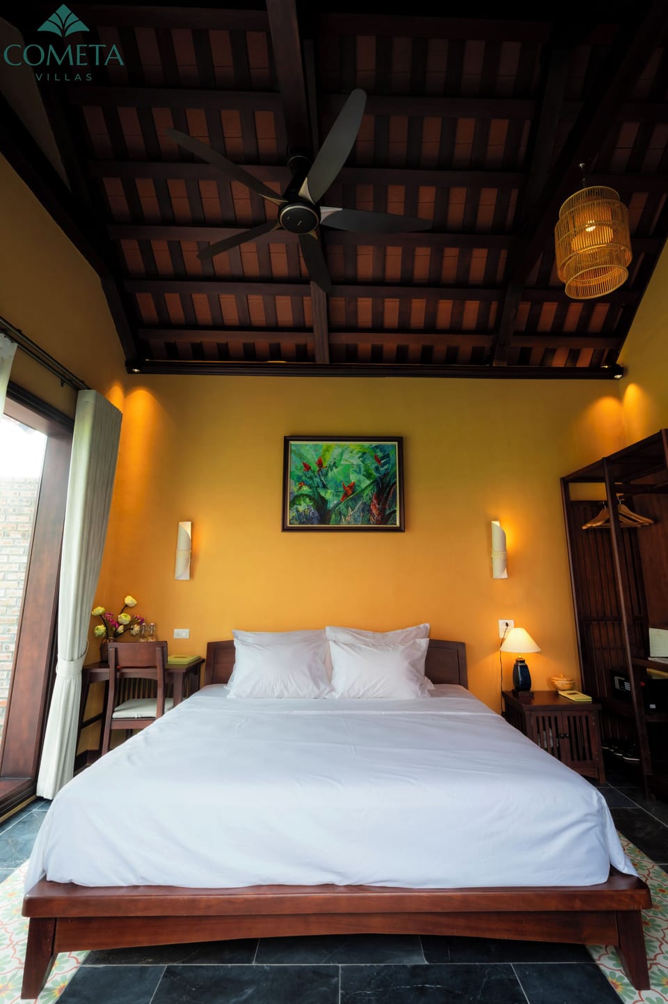 Premium bedding, in-room safe, desk, laptop workspace