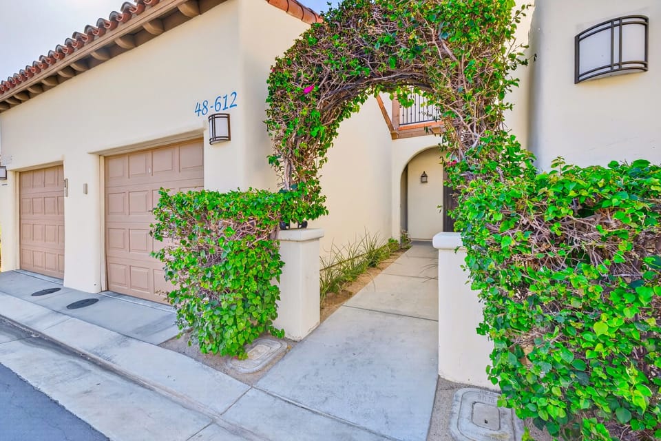Walkway to Front Doors