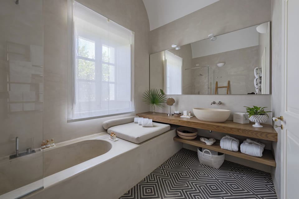 Executive Room, Partial Sea View | Bathroom | Bathrobes, slippers, bidet