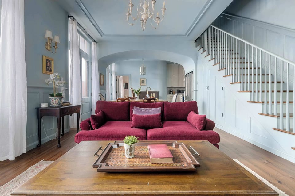 Spacious living room with seating for your group