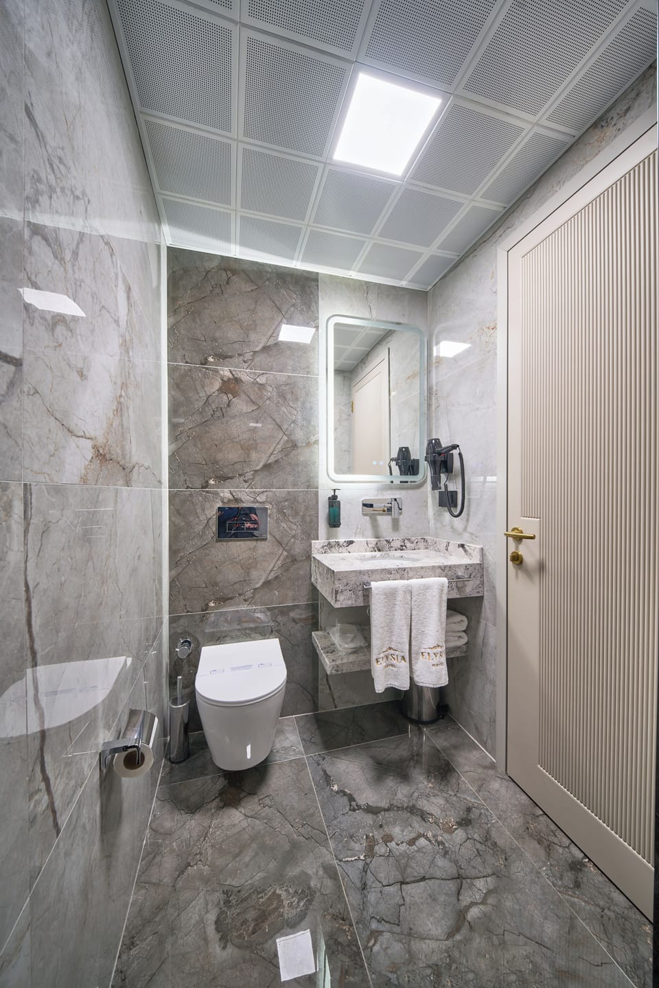 Economy Double Room | Bathroom | Shower, free toiletries, slippers, towels