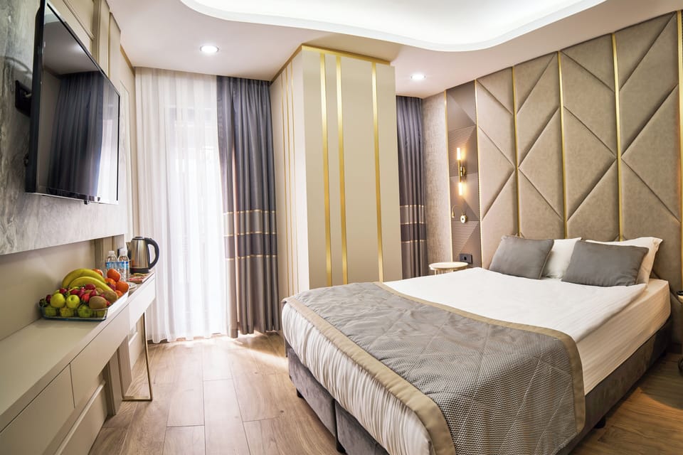 Standard Double Room, City View | Egyptian cotton sheets, premium bedding, memory foam beds, minibar