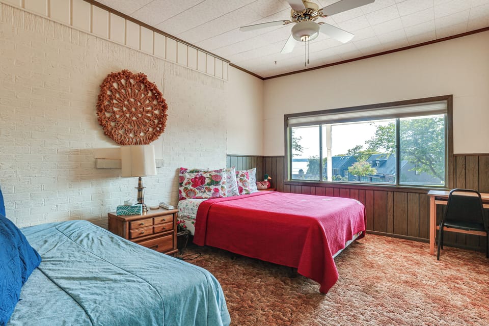 Walk to Marina: Family Home w/ Yard in Kingston Cottage in Lake Texoma
