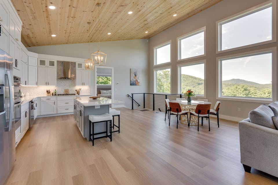 House (4 Bedrooms) | Interior