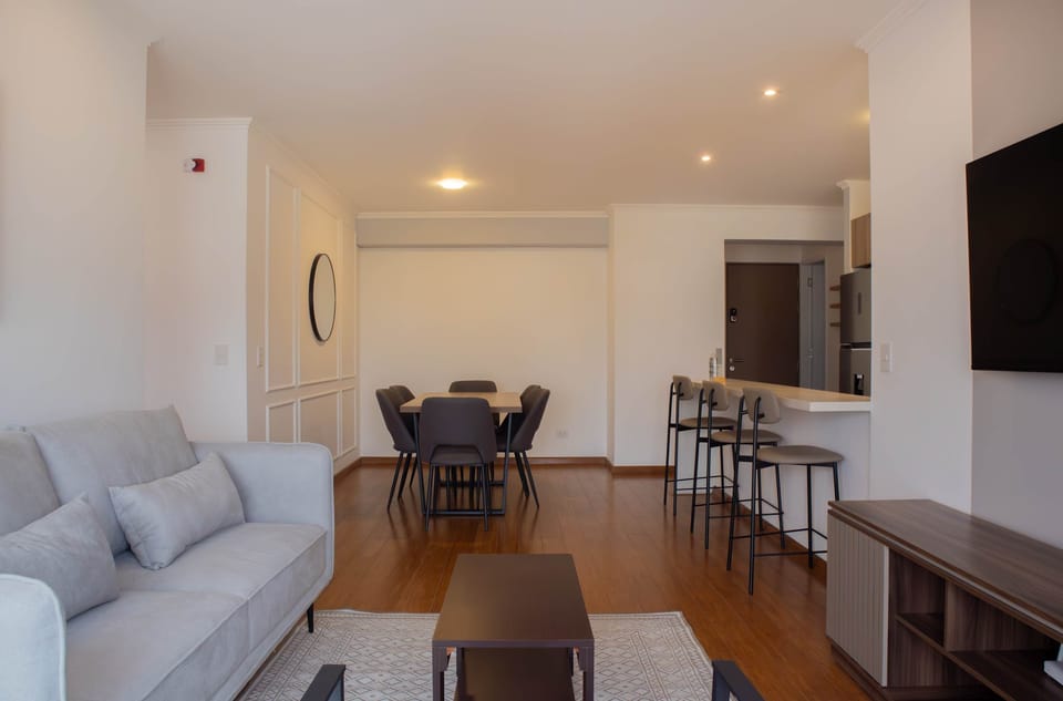 House | 2 bedrooms, desk, high-speed internet