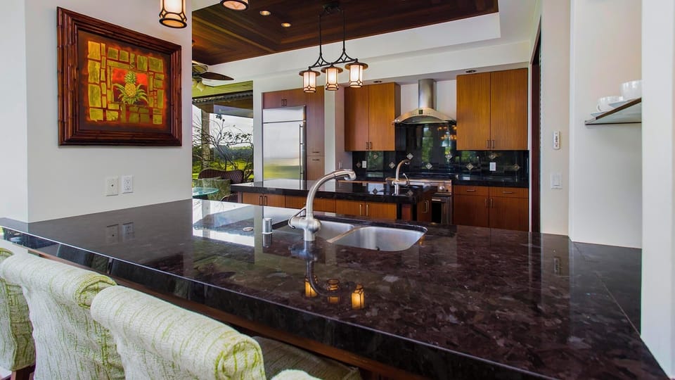 Anini Vista Villa - Gourmet Kitchen & Breakfast Bar - Parrish Kauai