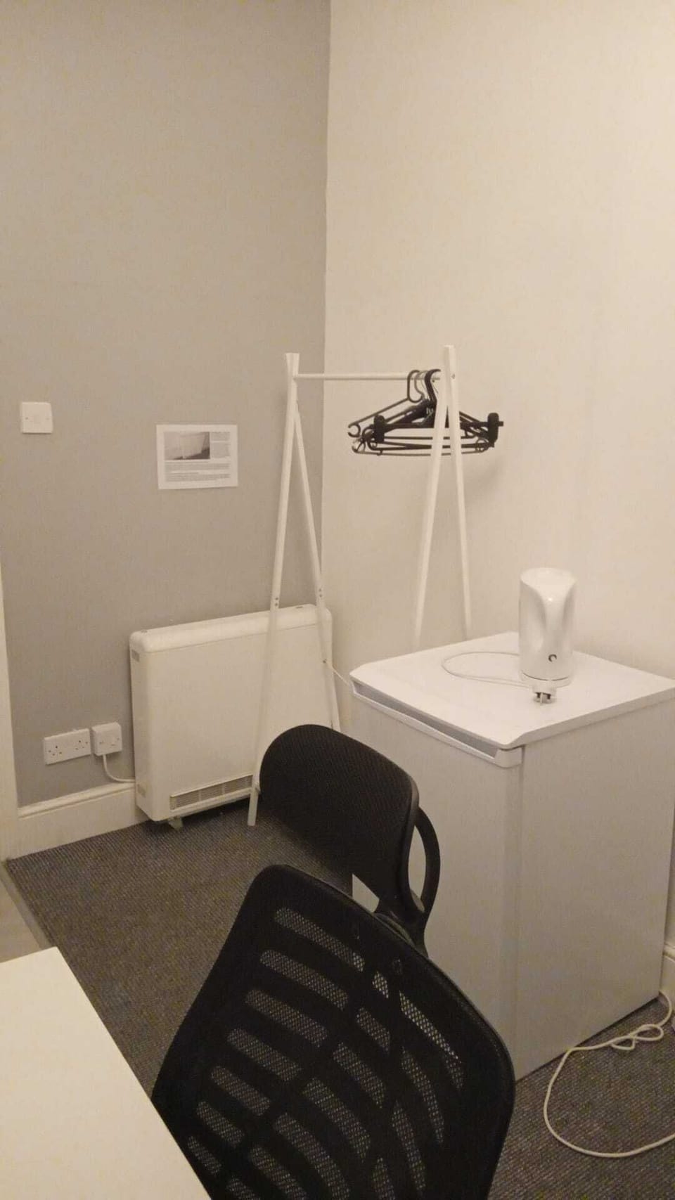 Comfort Single Room, Non Smoking, Private Bathroom | Desk, laptop workspace, blackout drapes, iron/ironing board