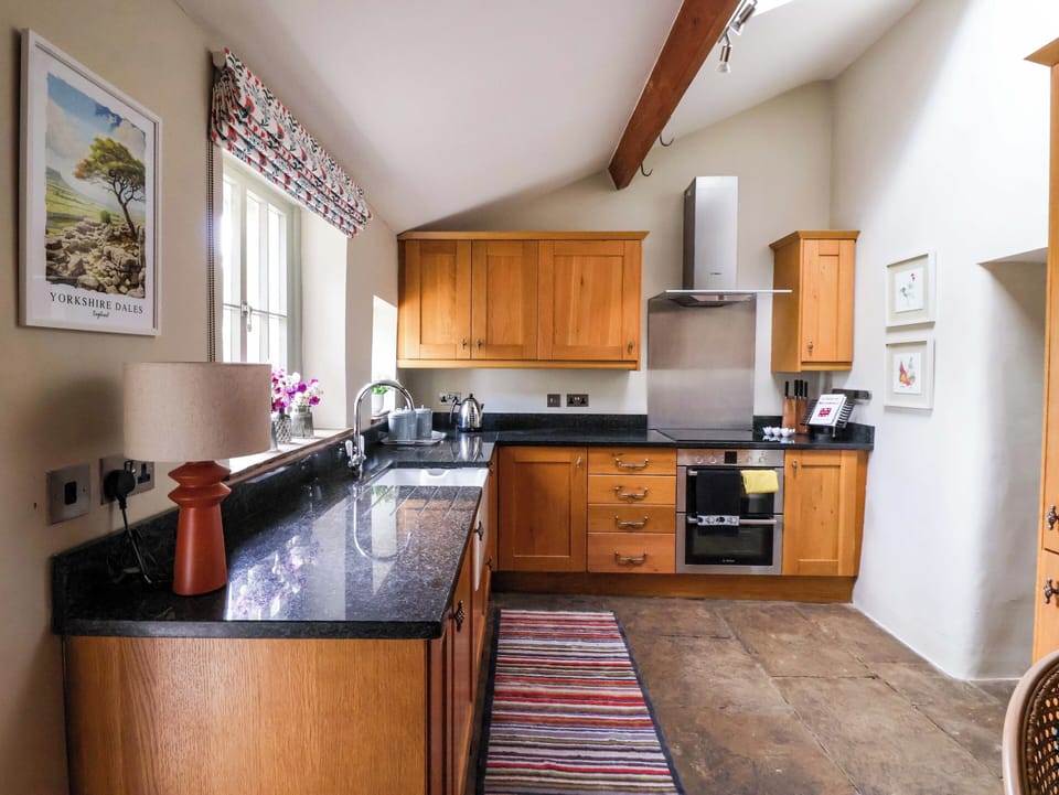 Dishwasher, cookware/dishes/utensils