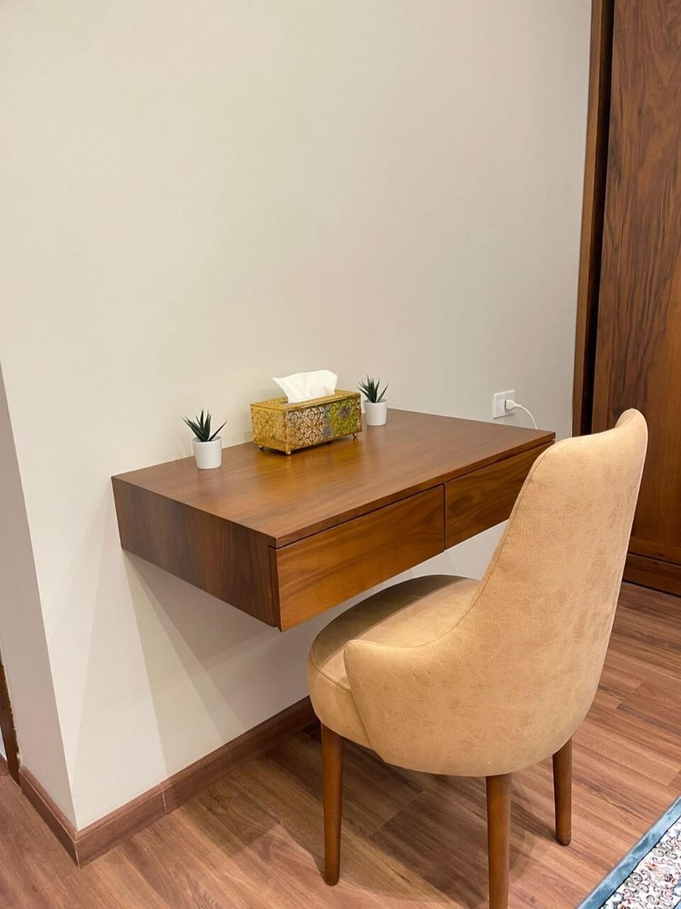 Classic Studio | Laptop workspace, iron/ironing board, free WiFi, bed sheets