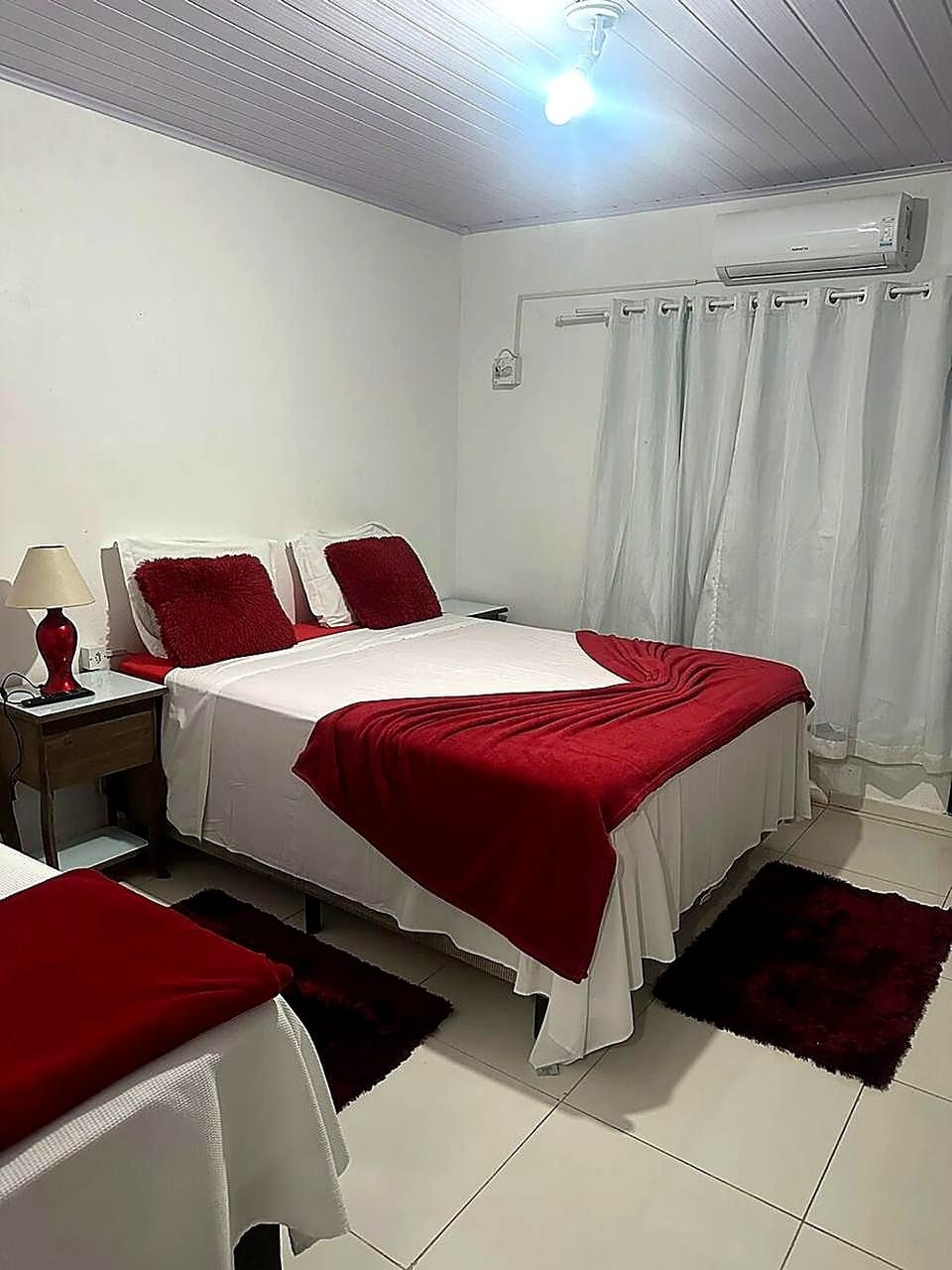 Laptop workspace, blackout drapes, iron/ironing board, free WiFi
